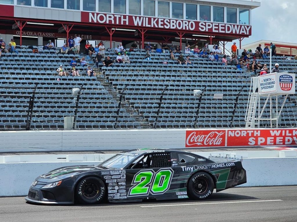 Brian Dickens NASCAR Legends - Ryan Dickens #4